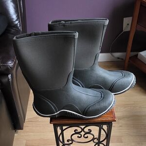 Dexter wader boots Mens size 10 Medium. Brand New in box. Olive green,